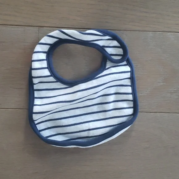 Infant bib - Picture 1 of 1